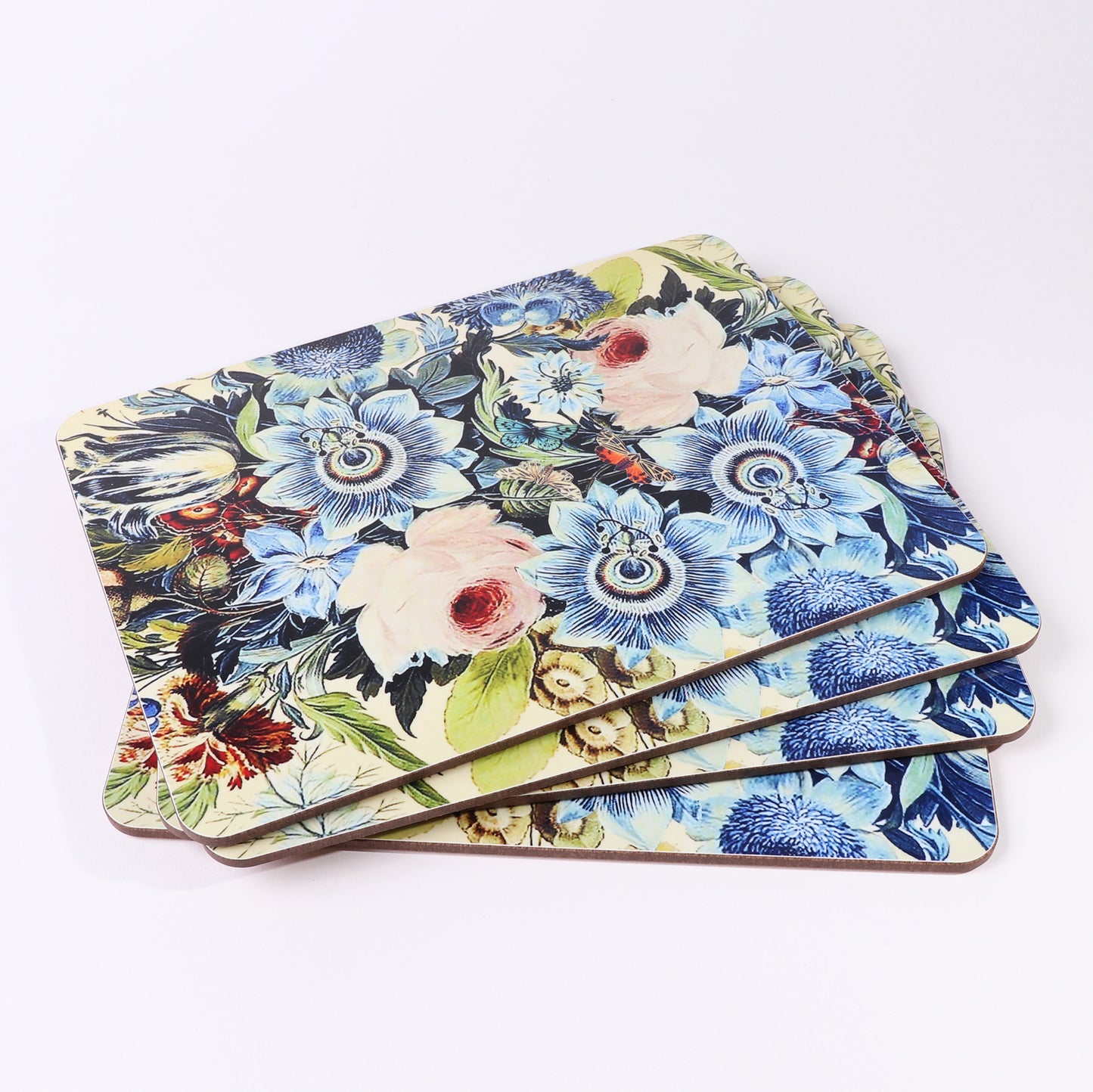 blue flowers table mat